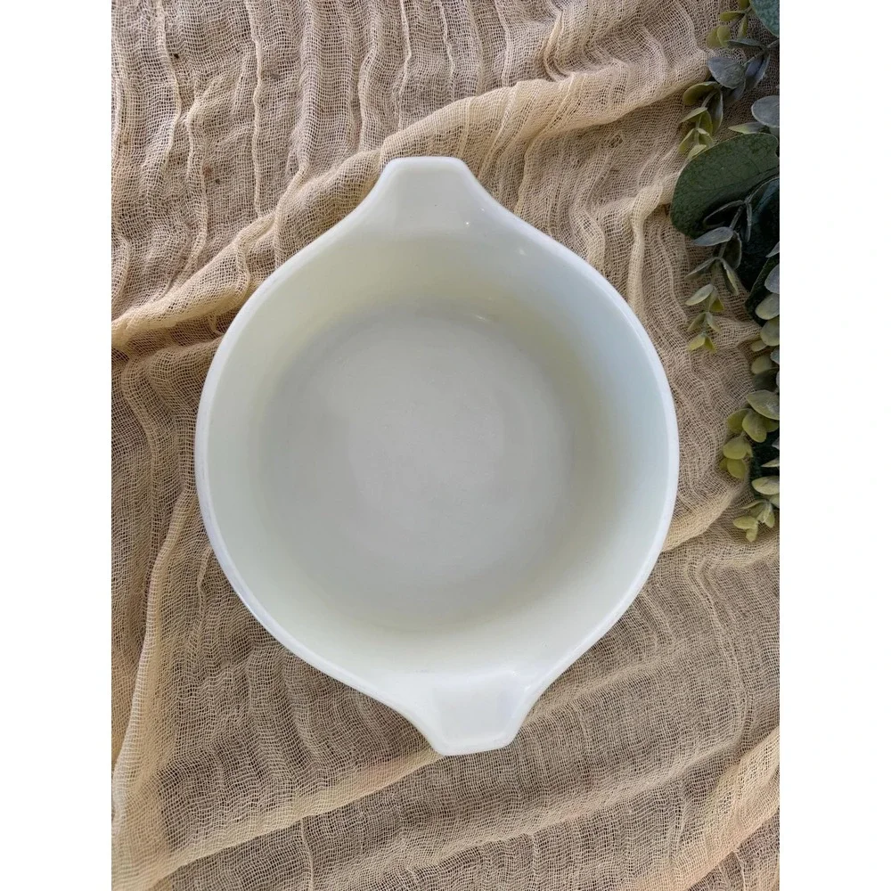 Pyrex Green Verde Round 1 1/2 pt Casserole‎ bowl 472 collectible avocado